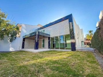 Casa en venta en Puerta de Hierro, Zapopan – Coto Murcia | 4 recámaras
