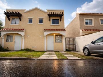 Casa en venta en Puerta del Sol, Hermosa y acogedora, Oportunidad !