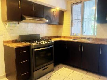 CASA EN VENTA EN PUERTO VALLARTA, COL VALLE DORADO