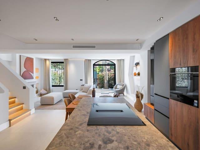 Casa en venta en Puerto Banus, Málaga Costa del Sol