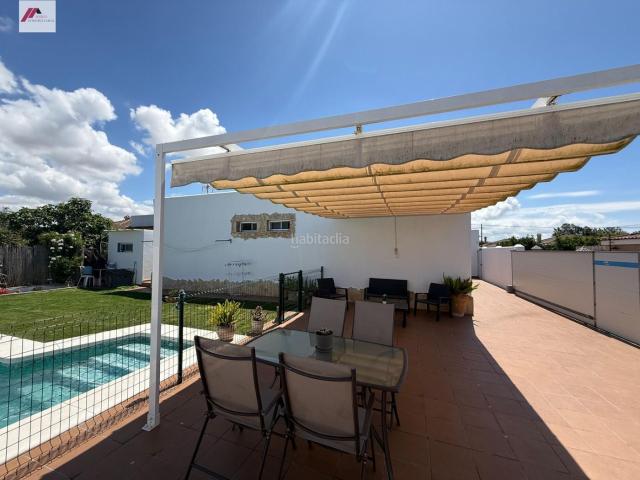 Casa en venta en Puerto de Santa María El, Cuatro Pinos El Carmen. OPORTUNIDAD ÚNICA CASA INDEPENDIENTE EN CAMINO VIEJO DE ROTA. Casas Puerto de Santa María.