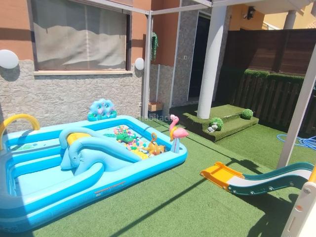 Casa en venta en Puerto del Rosario, El Matorral. Exclusivo Tríplex de Grandes Dimensiones con Terrazas y Solárium en El Matorral. Casas Puerto del.