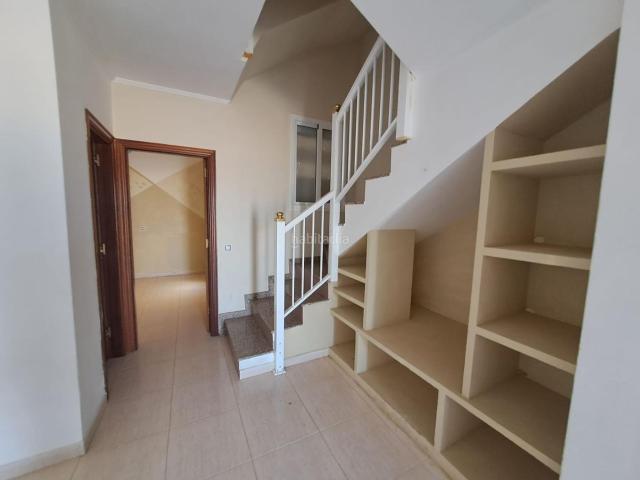 Casa en venta en Puerto del Rosario, La Charca Majada Marcial. VIVIENDA TIPO DUPLEX EN VENTA, PUERTO DEL ROSARIO VENTA FLASH TIPO SUBASTA. Casas Puerto del.