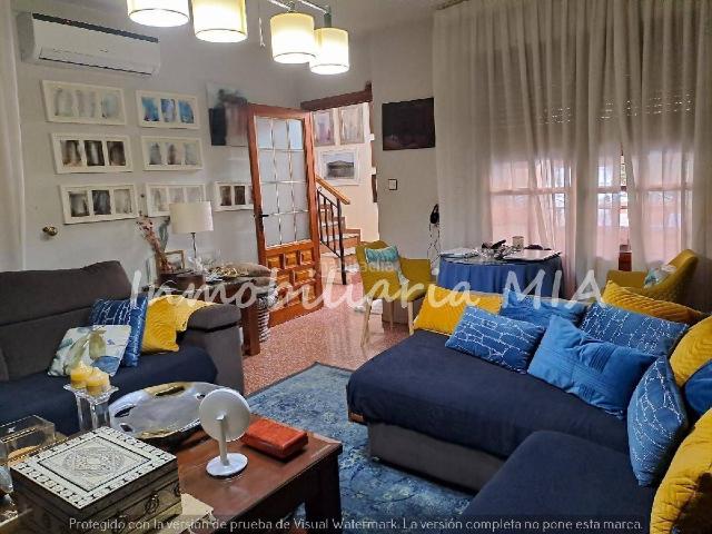 Casa en venta en Puerto Lumbreras. ADOSADO SALÓNCOMEDOR, 4 DORMITORIOS, 2 BAÑOS Y GARAJE PUERTO LUMBRERAS. Casas Puerto.