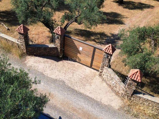 Casa en venta en Puerto Moral. Finca de 3 has con casa y pozo legalizados y vistas increíbles. Casas Puerto.