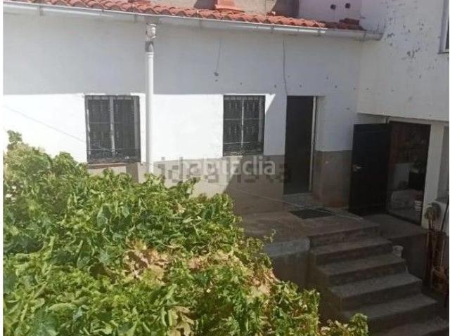 Casa en venta en Puertollano, Centro. REF 25015 FABULOSO CHALET INDEPENDIENTE en PUERTOLLANO. Casas.