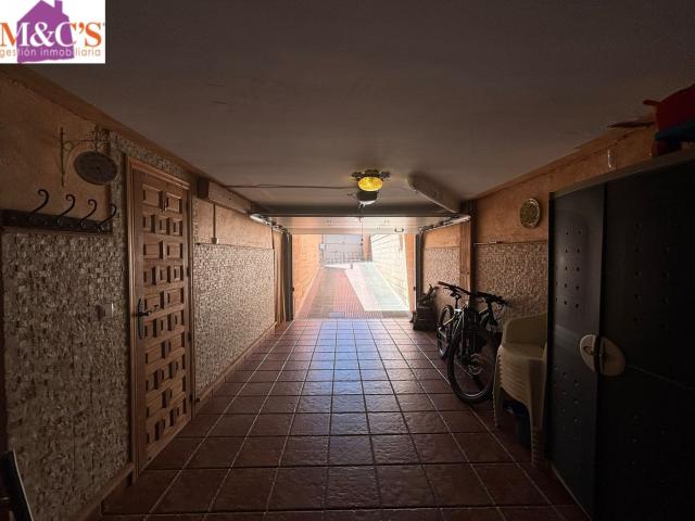 Casa en venta en Puertollano, PAU 2 600. CASA EN VENTA EN EL PAU. Casas.
