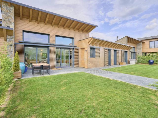 Casa en venta en Puigcerdà Pirineos. Venta de casa en Age. Casas.