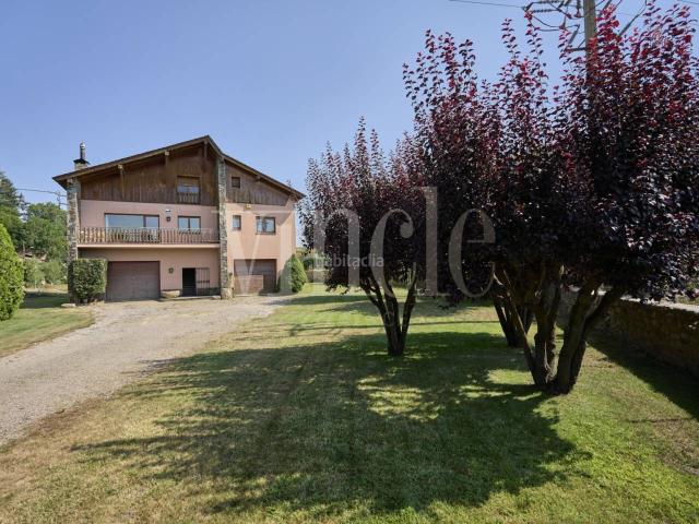 Casa en venta en Puigcerdà Pirineos. Casa en venta en el Pont de Sant Martí. Casas.