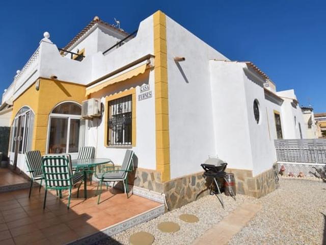 Casa en venta en Punta Prima, Alicante Costa Blanca