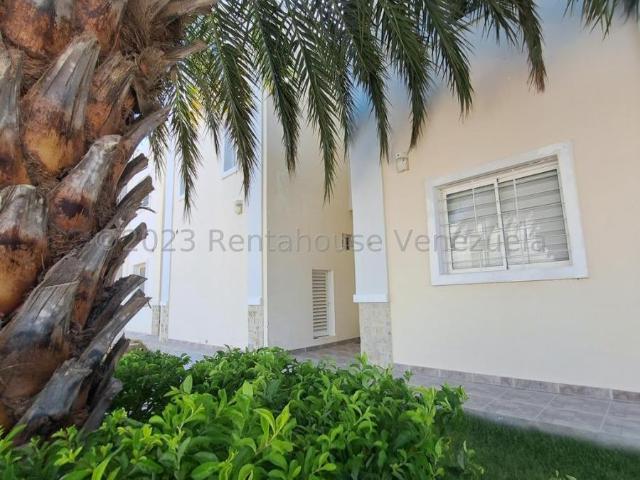 Casa en Venta en Punto Fijo Falcón 150 m2. 4 hab