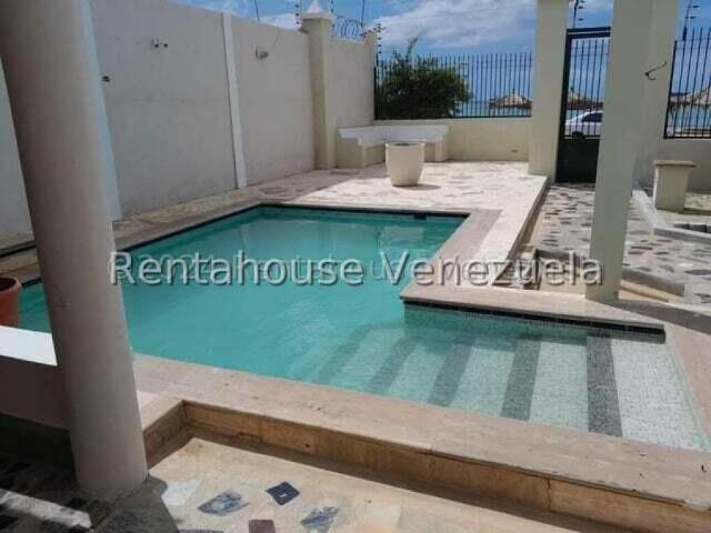 Casa en Venta en Punto Fijo Falcón 100 m2. 3 hab