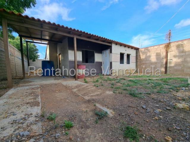 Casa en Venta en Punto Fijo Falcón 105 m2. 3 hab