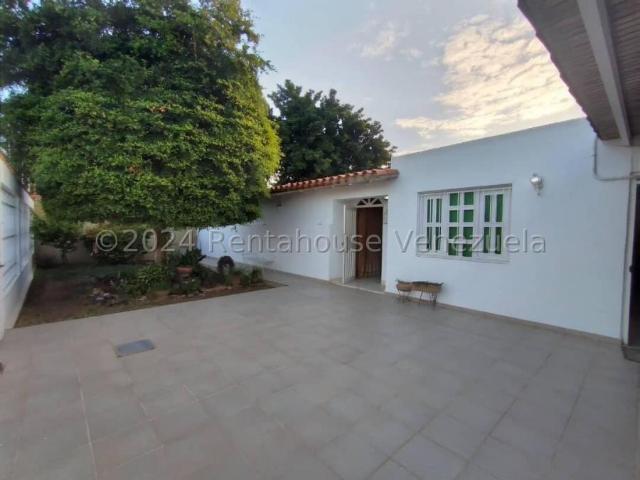Casa en Venta en Punto Fijo Falcón 126 m2. 3 hab