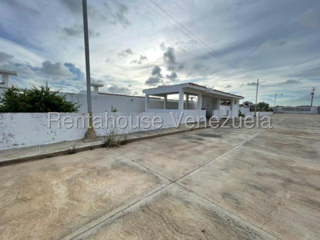Casa en Venta en Punto Fijo Falcón 250 m2. 3 hab