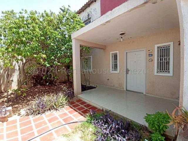 Casa en Venta en Punto Fijo Falcón 200 m2. 5 hab