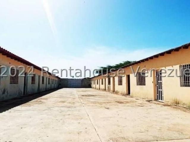 Casa en Venta en Punto Fijo Falcón 345 m2. 11 hab