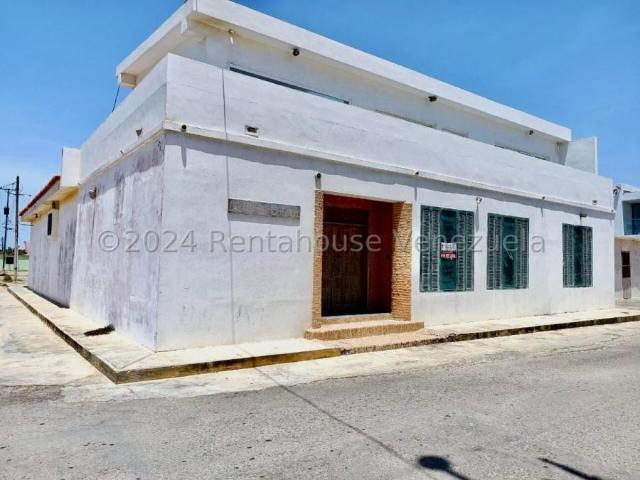 Casa en Venta en Punto Fijo Falcón 390 m2. 4 hab