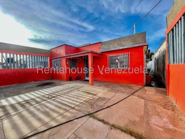 Casa en Venta en Punto Fijo Falcón 456 m2. 11 hab