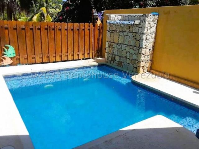 Casa en Venta en Punto Fijo Falcón 74 m2. 2 hab