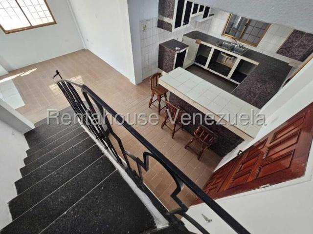 Casa en Venta en Punto Fijo Falcón 700 m2. 10 hab
