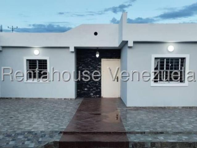 Casa en Venta en Punto Fijo Falcón 85 m2. 2 hab