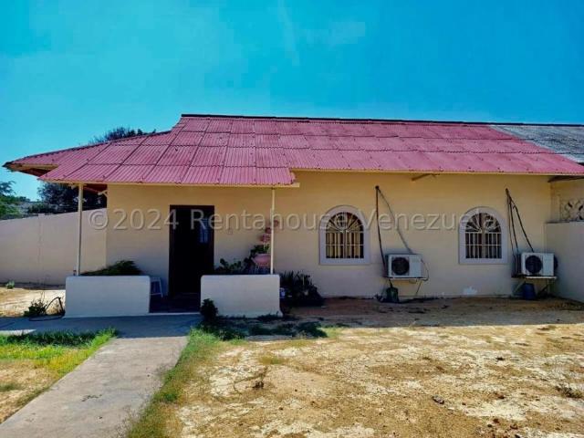 Casa en Venta en Punto Fijo Falcón 96 m2. 2 hab