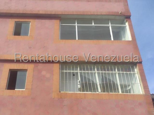 Casa en Venta en Punto Fijo Falcón 99 m2. 2 hab