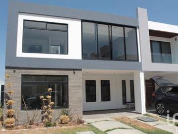 CASA EN VENTA EN PACHUCA