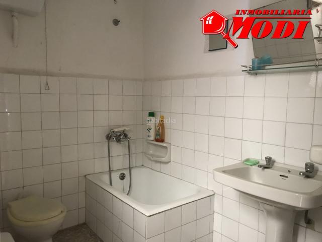 Casa en venta en Padul. Casa de pueblo para restaurar.Gastos según ley. Casas.