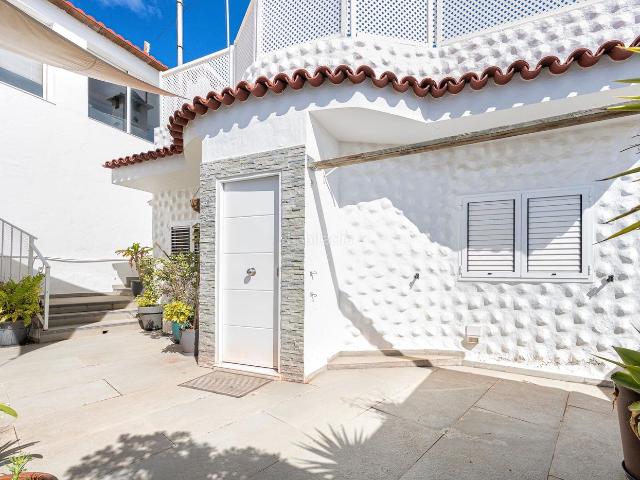Casa en venta en Palmas de Gran Canaria Las, Marzagán Los Hoyos La Montañeta. Casa independiente reformada con finca en Los Hoyos. Casas Palmas de Gran Canaria.