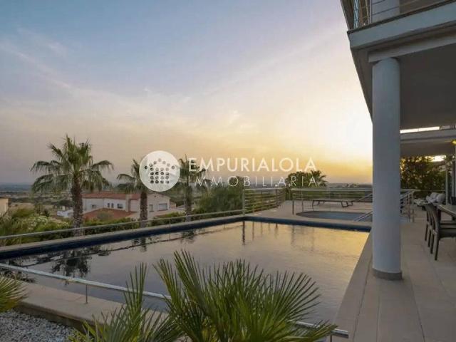 Casa en Venta en Palau Saverdera