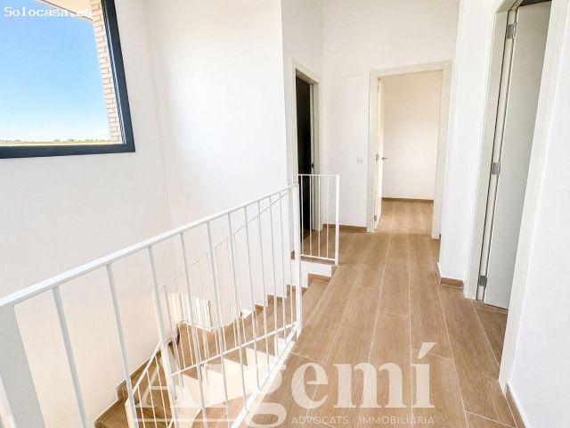 Casa en venta en Palau Solità i Plegamans