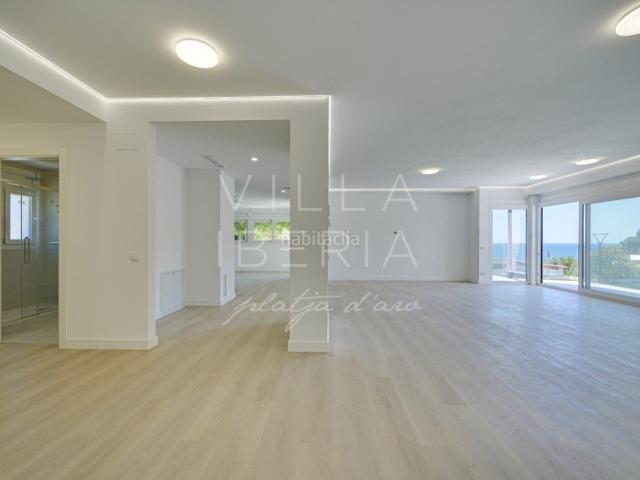 Casa en venta en Palamós, La Fosca Cala Margarida Costa Brava. EXCLUSIVA VILLA CONTEMPORÁNEA A 150 METROS DE CALA MARGARIDA. Casas.