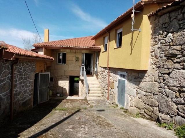 Casa en venta en Pantón. Casa reformada en a Ribeira Sacra. Casas.