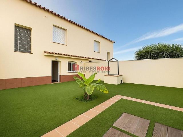 Casa adosada en venta en paseo Circumval Lacio, Sant Pere de Ribes, de 160 m² 3 habitaciones por 565.000