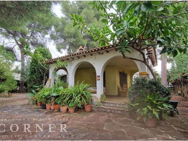 Casa en venta en paseo Dels Garrofers, Castelldefels, de 91 m² 4 habitaciones por 790.000
