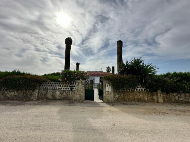 Casa en venta en Paradas. CAMPO EN URB. 10 MANDAMIENTOS. Casas.