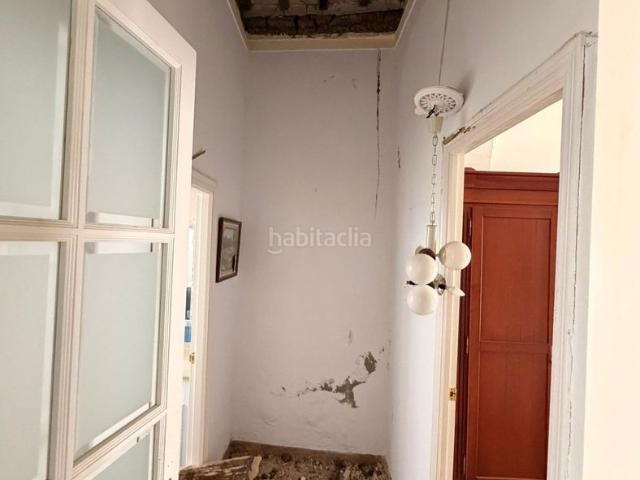 Casa en venta en Paradas. VIVIENDA EN CALLE LARGA 40, PARADAS. Casas.