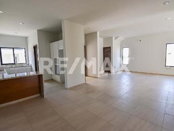 CASA EN VENTA EN PARAISO MARINA