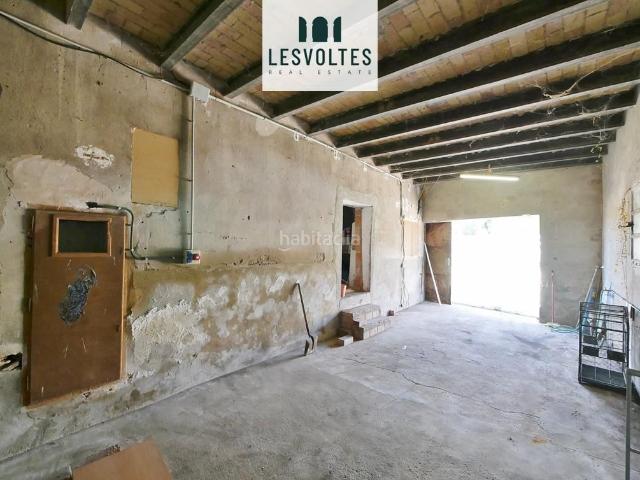 Casa en venta en Parlavà. Casas.