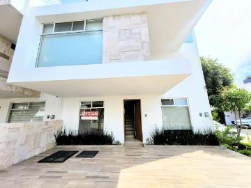 Casa en venta en Parque Yucatán, Lomas de Angelópolis, a un paso del nuevo Chedrahui Select