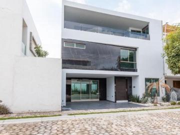 Casa en Venta en Parque Zacatecas, con 4 habitaciones, terraza y Roof Garden