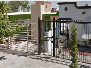 Casa en venta en Parques de San Felipe, Chihuahua