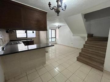CASA EN VENTA EN PARQUES DE TESISTAN