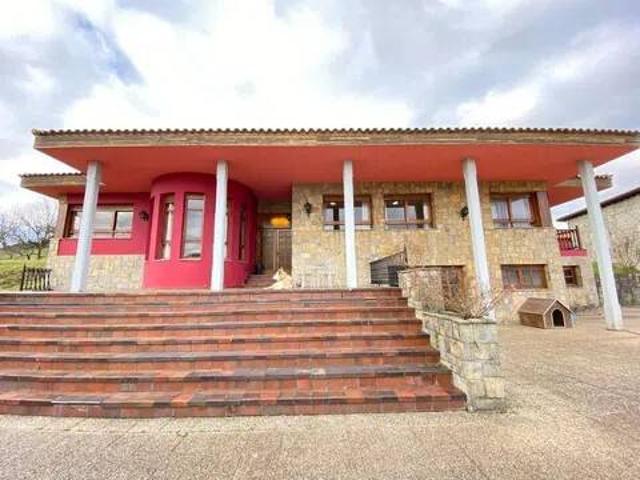 Casa en Venta en Parres