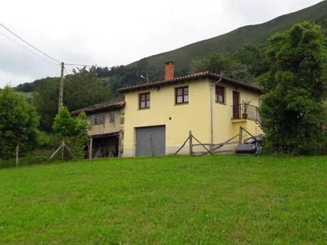 Casa en Venta en Parres