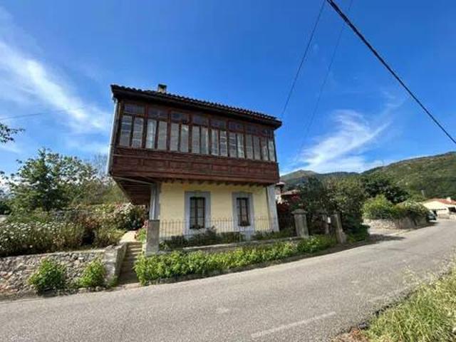 Casa en Venta en Parres