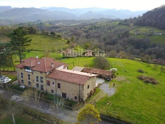 Casa en venta en Parres. Casona de Fios, Parres. Casas.