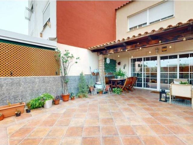 Casa en Venta en Paterna